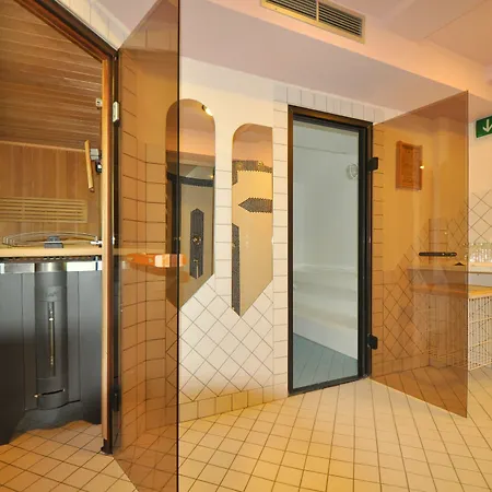 Bar & Restaurant 酒店