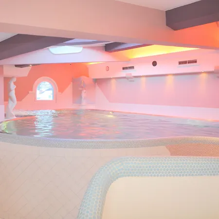 Bar & Restaurant جيرلوس