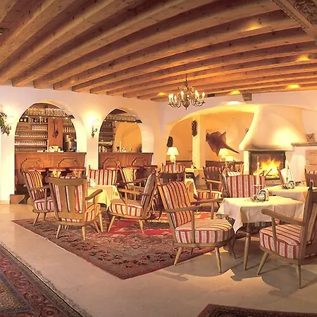 Bar & Restaurant