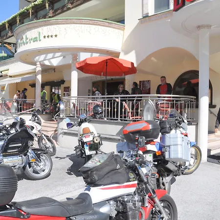 Bar & Restaurant Hotel 4*