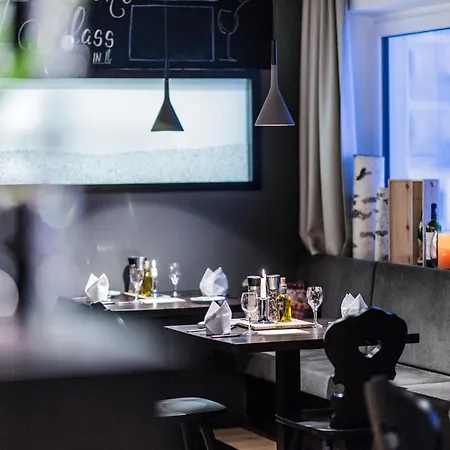 Bar & Restaurant 4* 盖洛斯