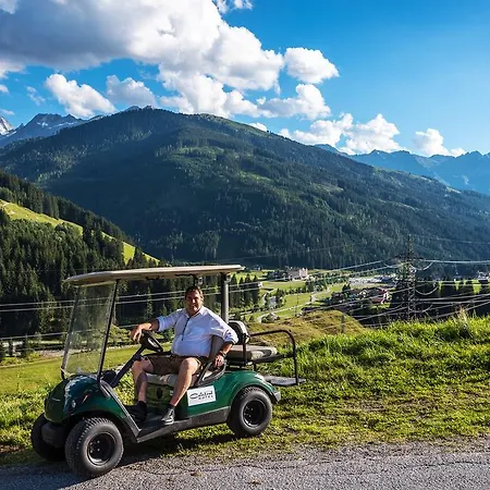 Bar & Restaurant جيرلوس