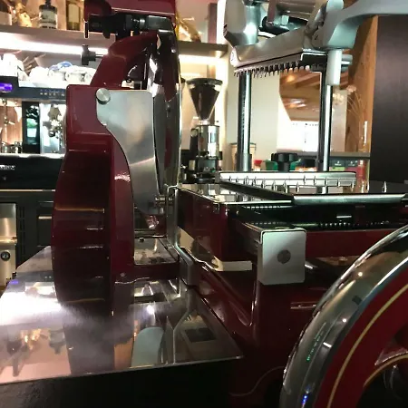 Hotel Bar & Restaurant 4*