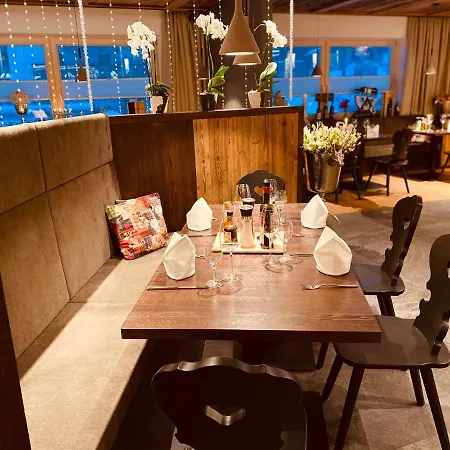 Bar & Restaurant فندق جيرلوس