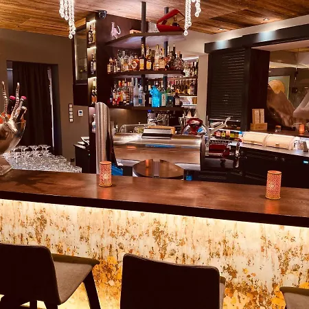 Bar & Restaurant 4* 盖洛斯