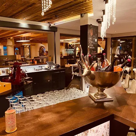 酒店 Bar & Restaurant 4*