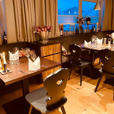 Bar & Restaurant