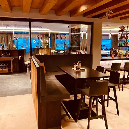 Bar & Restaurant 4*