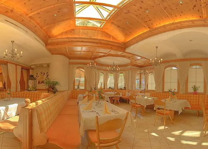 Bar & Restaurant 酒店