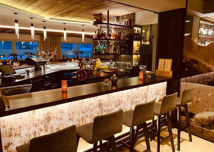 Bar & Restaurant 酒店