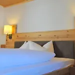 Bar & Restaurant Hotel